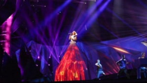 Алена Мун будет петь на сцене в Мальме на подиуме в 5-метровом платье 