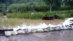 Дамбы озёр и прудов десятка населённых  пунктов могут не выдержать из-за дождей