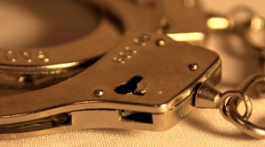 Прокурор и офицер уголовного преследования задержаны с поличным во Флорештах