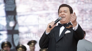 ЭКСКЛЮЗИВ! Интервью с Иосифом Кобзоном: Пусть политиков клеймят позором за такое отношение к истории 