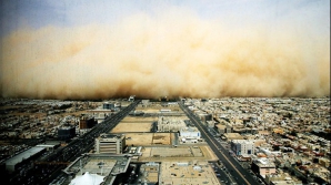 Песчаная буря обрушилась на столицу Саудовской Аравии