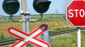 До конца года на 20 железнодорожных переездах установят шлагбаумы