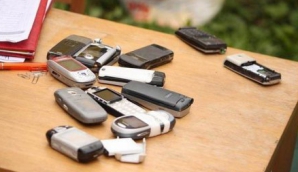 В Валя Морилор прошли соревнования по метанию мобильных телефонов (ВИДЕО)