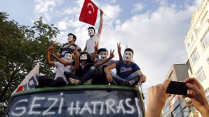 Турецкие телеканалы оштрафовали за трансляцию беспорядков