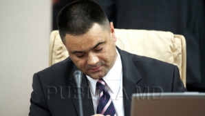 ЛП, ПКРМ и группа Додона требуют отставки Маринуцы