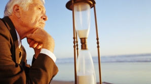 Эксперты: для остановки старения населения властям нужно принять срочные меры