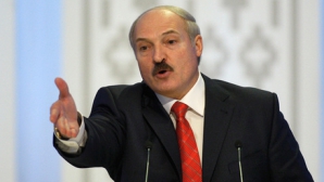 Лукашенко утверждает, что поймал сома весом в 57 кг