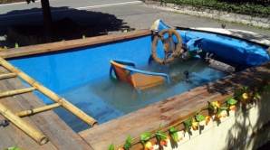 Немцы сделали бассейн внутри автомобиля