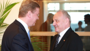 Фюле на встрече с Тимофти: ЕС поддержит Молдову в укреплении правового государства