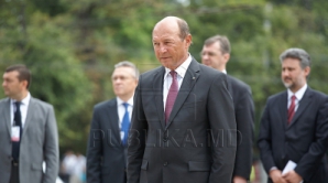 Аналитики высказали противоположные мнения о визите Бэсеску в Кишинев