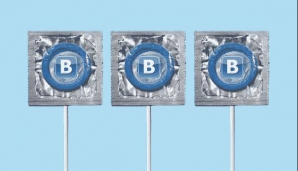 Логотип "ВКонтакте" поставят на презервативы и булочки