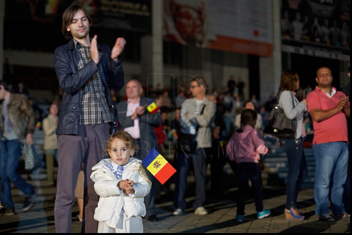 Сотни людей пришли на симфонический концерт в рамках кампании «Молдова - это я» (ФОТО)