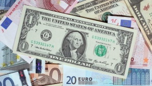 Курсы евро и доллара достигнут рекордных показателей