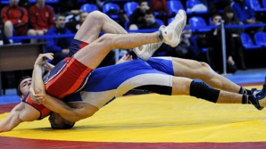 Александр Буркэ выбыл после первого же поединка на ЧМ по борьбе в Будапеште 