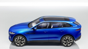 Первый кроссовер Jaguar показали со всех сторон (ФОТО)