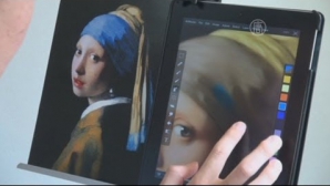 Японец рисует картины пальцами на айпэде