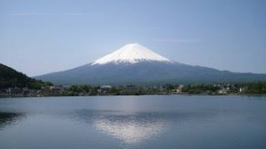 Японец, которого ограбили во время путешествия, шел домой пешком через всю страну