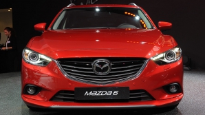 Mazda научит машины «общаться» с трамваями
