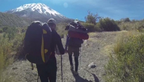 Группа молдавских парапланеристов поехала в Перу, чтобы полетать над вулканом 