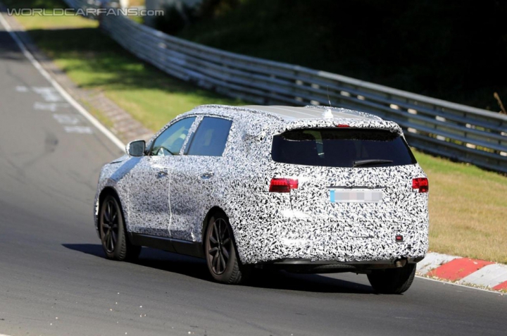 Kia тестирует обновленный внедорожник Mohave (ФОТО)