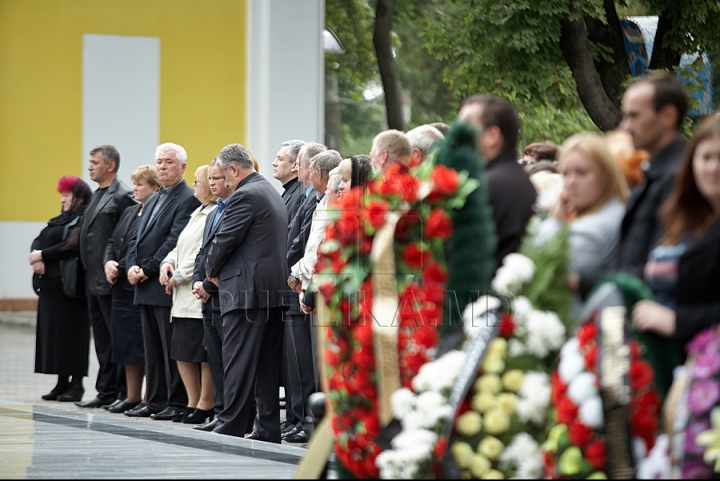 Зинаиду Киструга проводили в последний путь (ФОТОРЕПОРТАЖ)