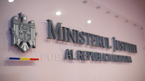 Минюст: молодые юристы не хотят работать на государство