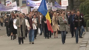 Около 200 мэров со всей страны вышли на акцию протеста в Кишиневе 