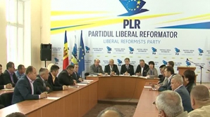  Либералы-реформаторы собрали восемь  тысяч подписей для регистрации партии