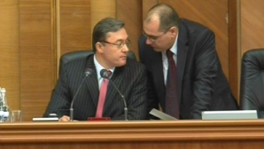 Как коммунисты блокируют работу законодательного органа (ВИДЕО)