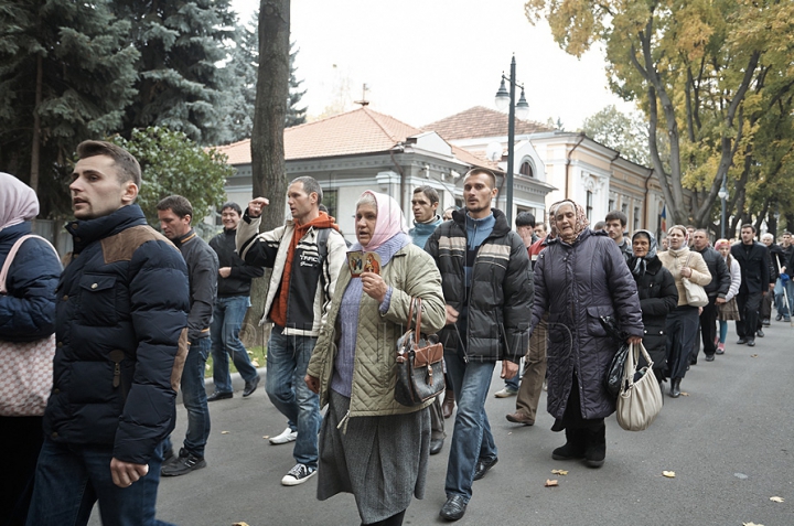 ФОТОРЕПОРТАЖ с акции протеста верующих у Дворца республики