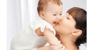 Минтруд планирует увеличить размер пособий по уходу за ребенком