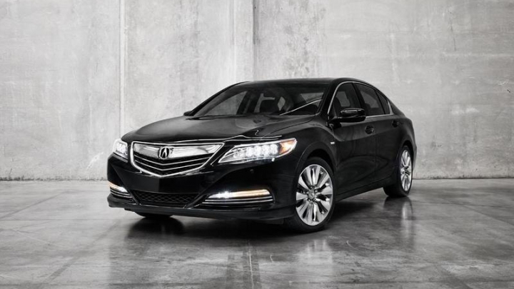 Acura готовит к показу модификацию седана RLX