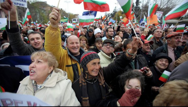 В Болгарии прошли митинги сторонников и противников правительства