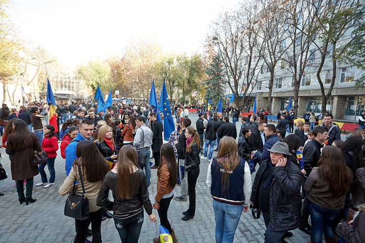 ФОТОРЕПОРТАЖ с митинга в поддержку европейского курса страны