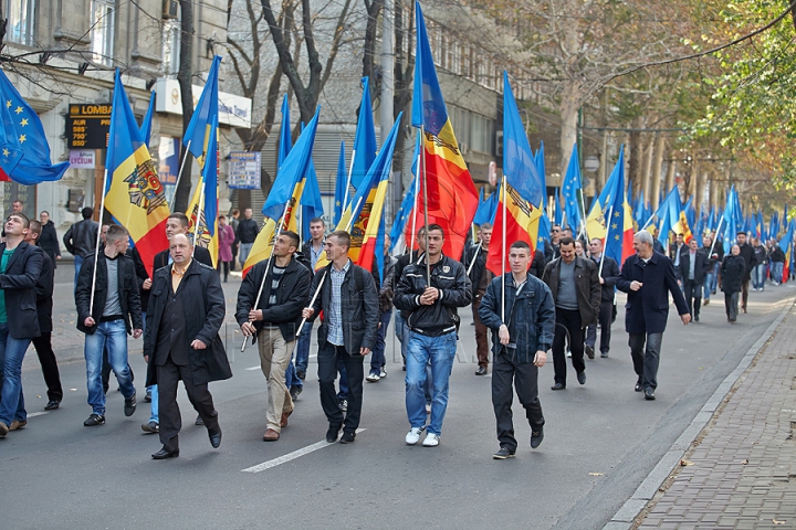 ФОТОРЕПОРТАЖ с митинга в поддержку европейского курса страны