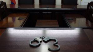 Подозреваемые во взяточничестве двое сотрудников бельцкого отдела по борьбе с наркотиками арестованы