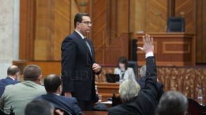 Как началась сегодняшняя потасовка в парламенте (ФОТОРЕПОРТАЖ)