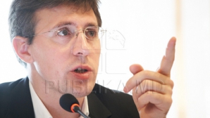 Мэр подвел итоги 2013 года: Либо что-то изменим мы, либо поменяют нас