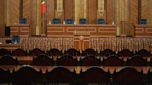 Депутаты ушли на каникулы, в 2014 году они будут работать в новом доме