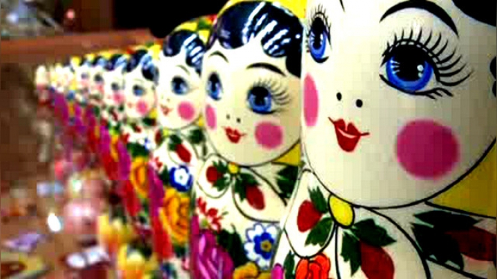 Путин подарил на Новый год южнокорейскому лидеру набор матрешек