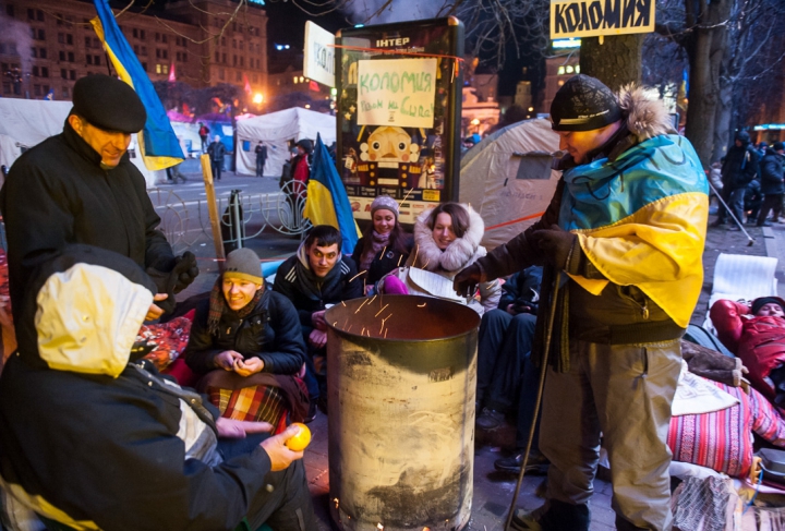 В каких условиях приходится находиться протестующим на Украине (ФОТОРЕПОРТАЖ)