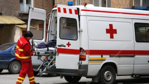 Чиновник избил ребёнка и подался в бега