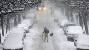 На севере и востоке США из-за морозов и снегопадов погибли 16 человек