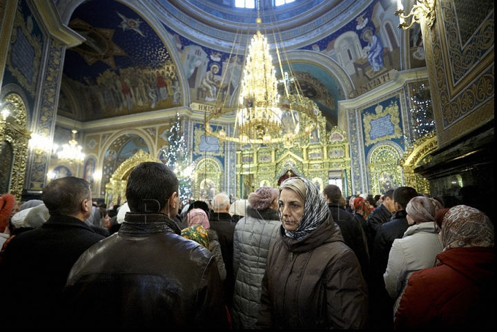 На богослужении в соборе Рождества Христова присутствовали первые лица государства (ФОТО)