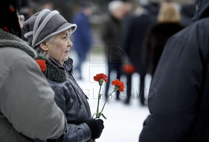 Члены и сторонники ПКРМ отметили 90-летие со дня смерти Владимира Ленина (ФОТО)