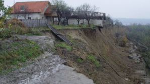 Пострадавшие от оползней жители села Попяска получат деньги на новые дома