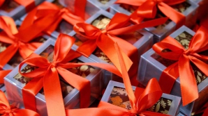 Оригинальные подарки можно приобрести на ярмарке, приуроченной ко Дню влюбленных