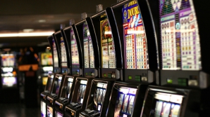 При обыске в двух столичных казино полицейские выявили серьезные нарушения закона