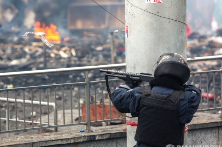 В ходе переговоров между Януковичем и украинской оппозицией достигнуто перемирие (ФОТО)