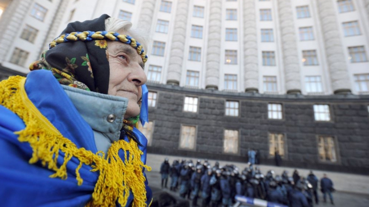 На митинге в Киеве должны озвучить имена новых министров